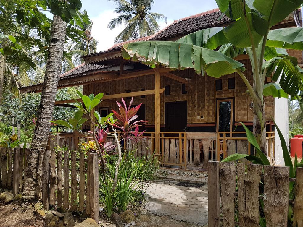 Red Island Bungalows Pasanggaran Εξωτερικό φωτογραφία
